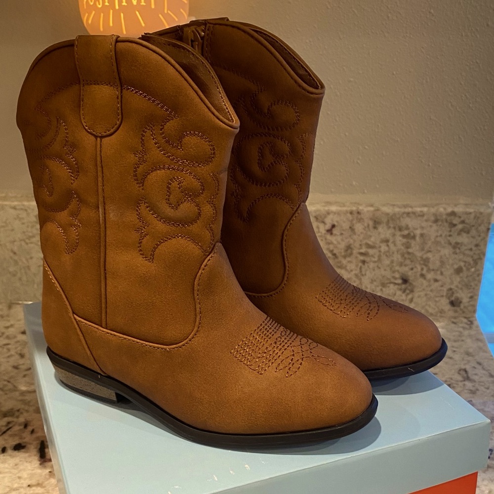 Cat & Jack NWT girls boots